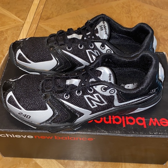 New Balance RX240CB Mens Track & Field Spike shoe size 5 - Picture 5 of 7